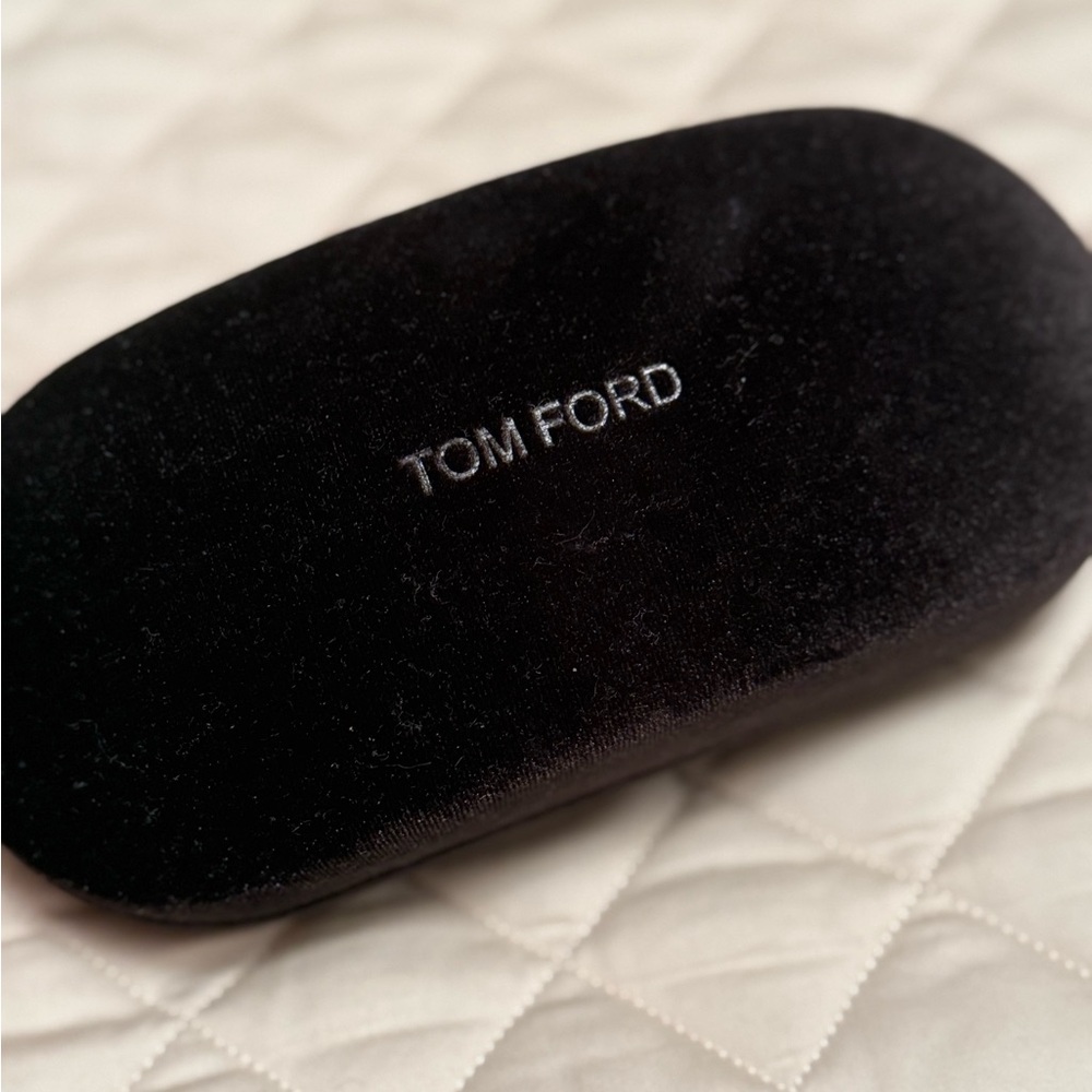 Tom Ford Black Cat-Eye Sunglasses - Picture 4 of 6